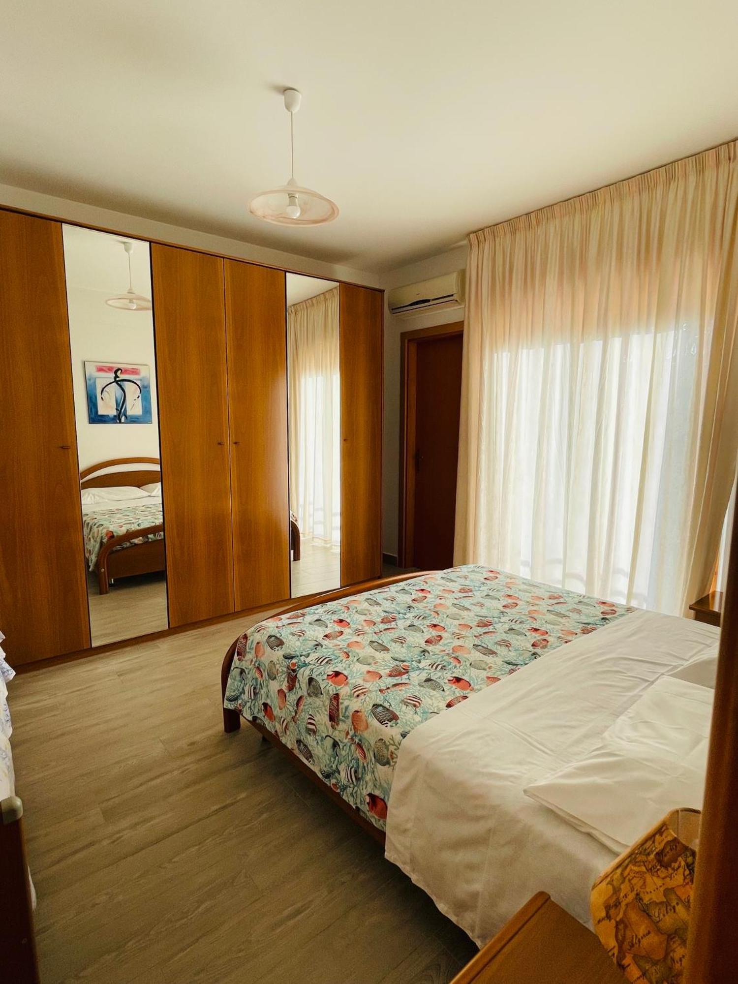 Vistamare Apartments Reggio di Calabria Buitenkant foto